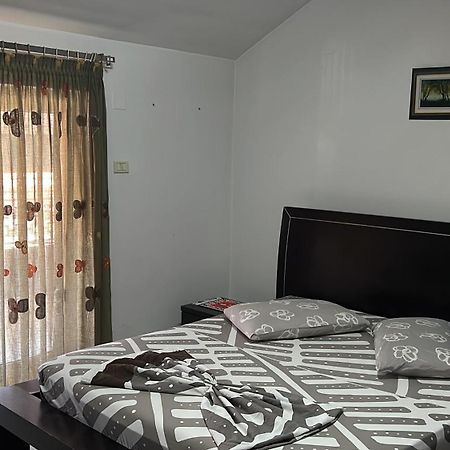 Et Apartaments Tirana Buitenkant foto