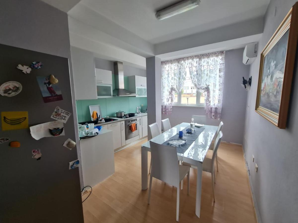 Et Apartaments Tirana Buitenkant foto