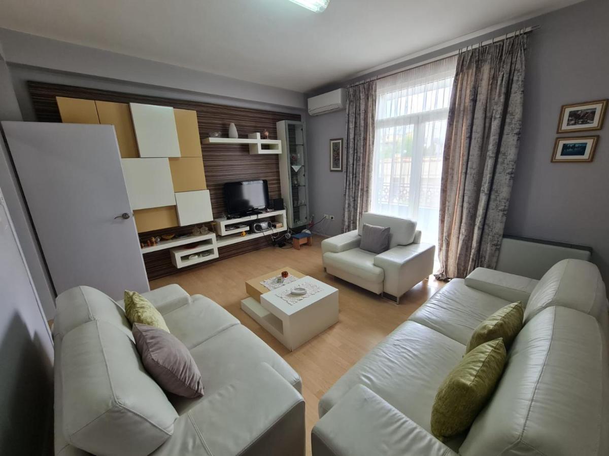 Et Apartaments Tirana Buitenkant foto