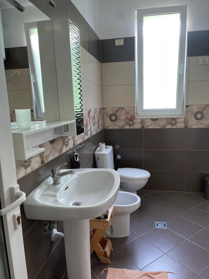 Et Apartaments Tirana Buitenkant foto