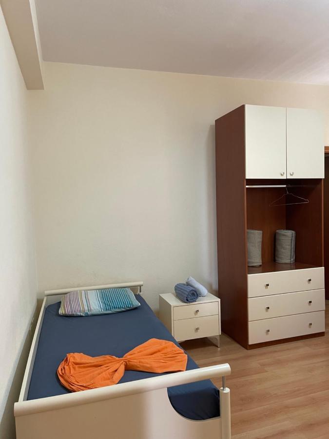 Et Apartaments Tirana Buitenkant foto