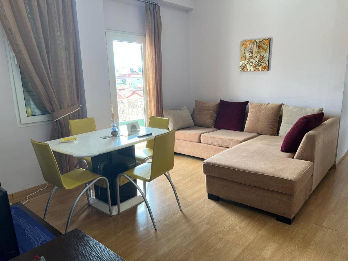 Et Apartaments Tirana Buitenkant foto